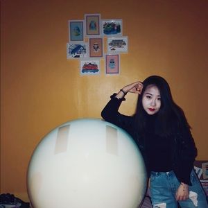 Meet your Posher, Royee